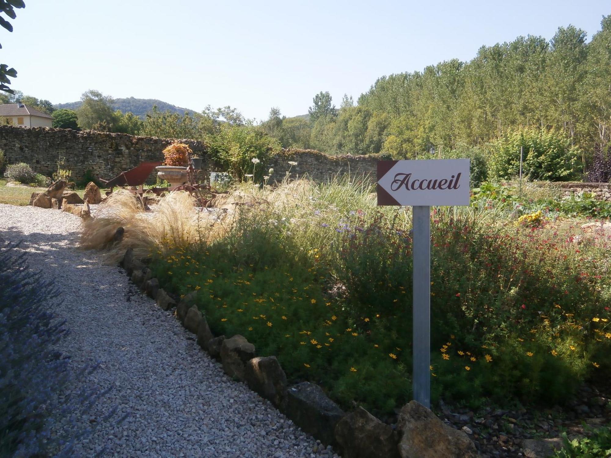 La Chomiarde Bed & Breakfast Saint-Médard-de-Presque Exterior foto